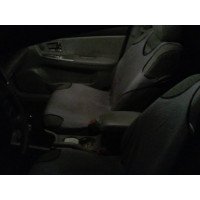 Сравнение качества освещения от штатных автомобильных ламп и от светодиодных лампы в салоне автомобиля KIA CERATO